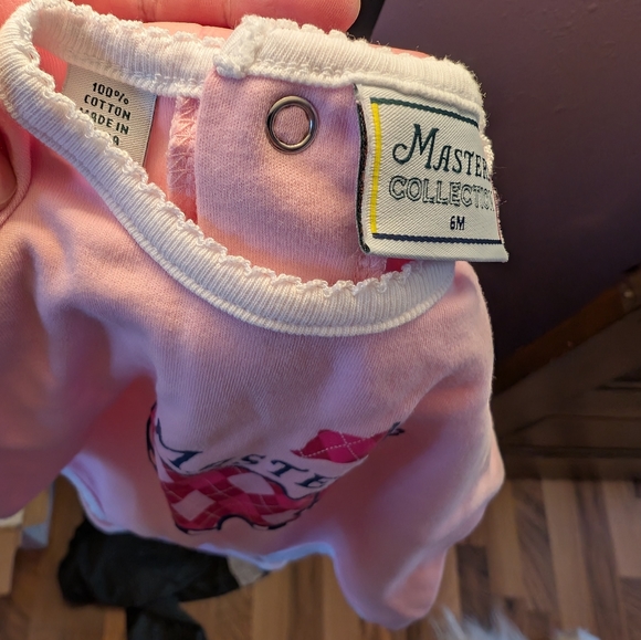 Masters Collection onesie - Picture 3 of 4